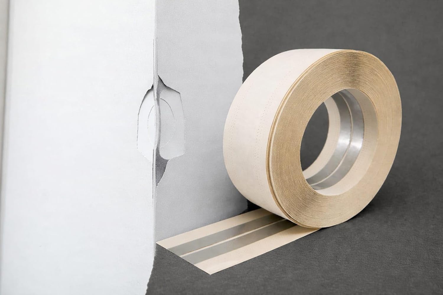 Aluminium Eckband 30 m x 50 mm - Kantenschutzband und Fugenband für Trockenbau und Wandreparatur lnnen- und Außenecken - Flexibles Metallband mit Aluminiumstreifen